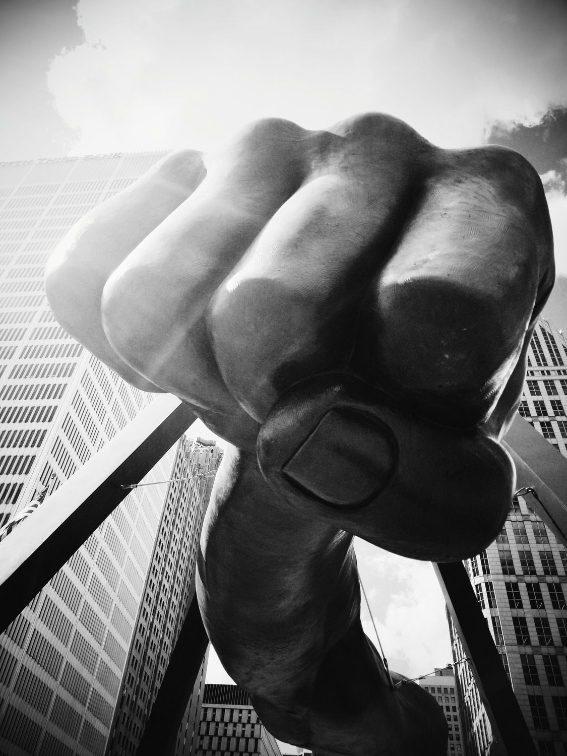 Monument to Joe Louis “The Fist” - Photo 1
