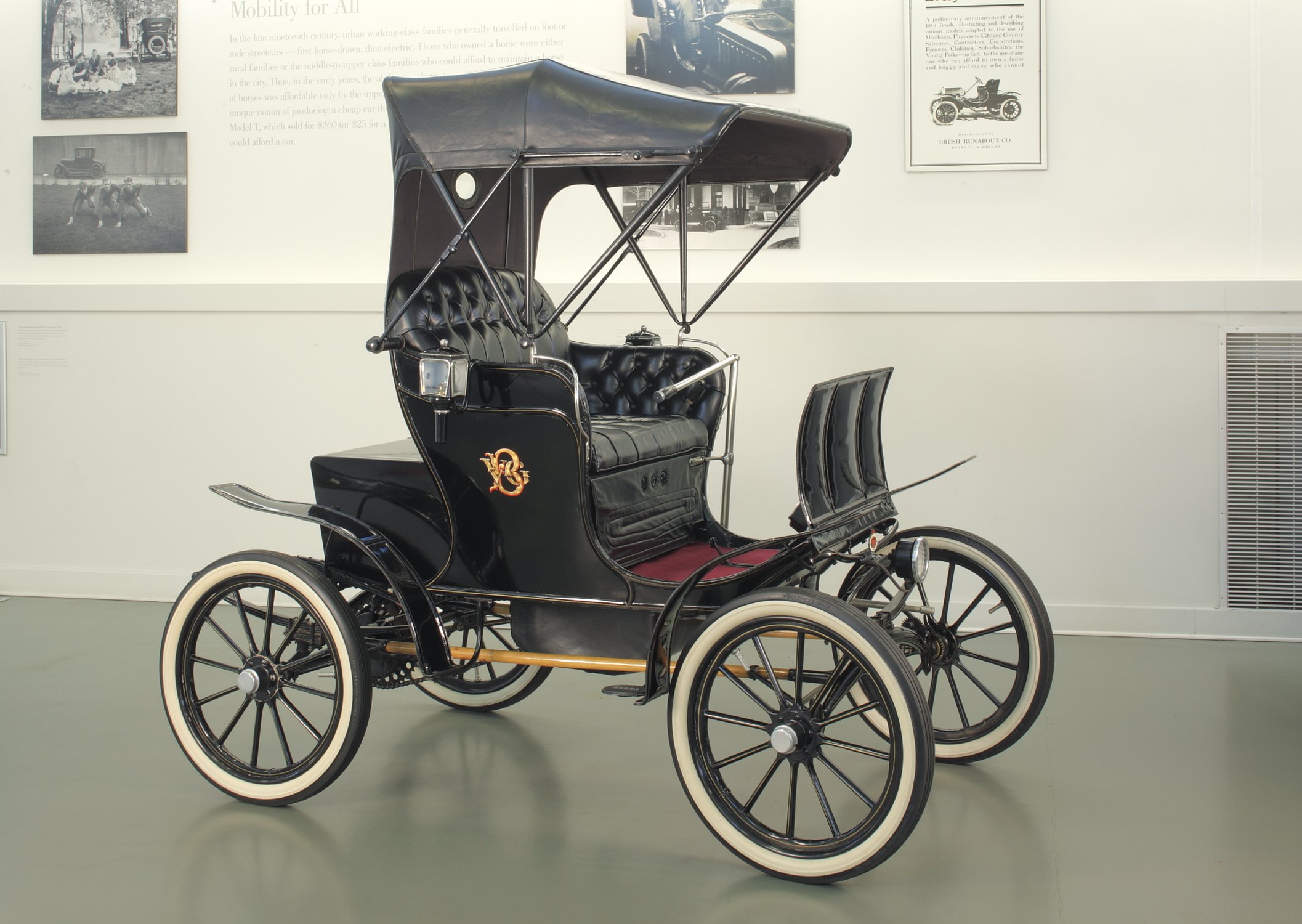 Car and Carriage Museum - Photo 1