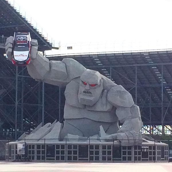 Monster Monument - Photo 1