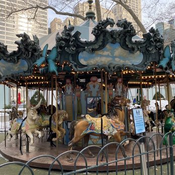 Le Carrousel - Photo 1