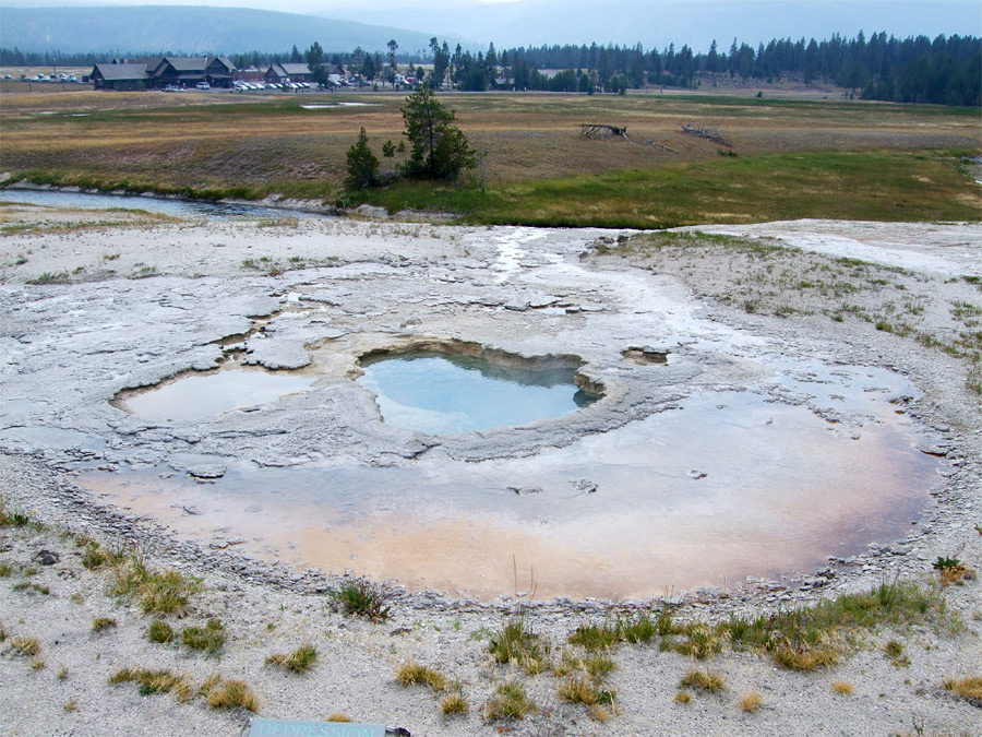 Depression Geyser - Photo 1