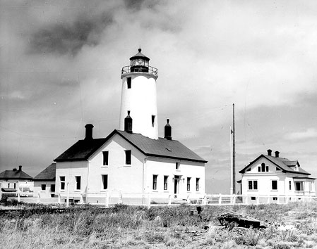 New Dungeness Lighthouse - Photo 1