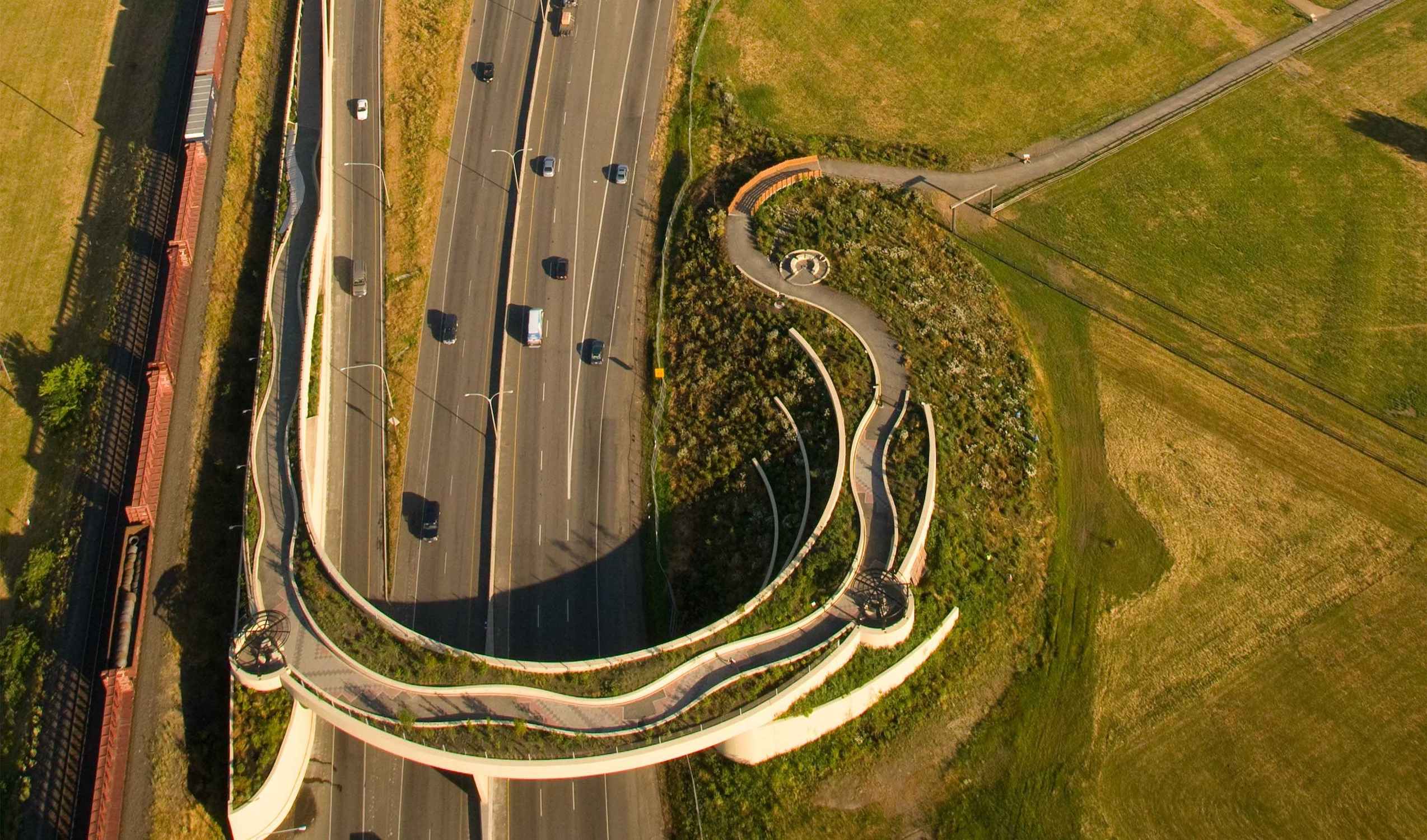 Vancouver Land Bridge - Photo 1