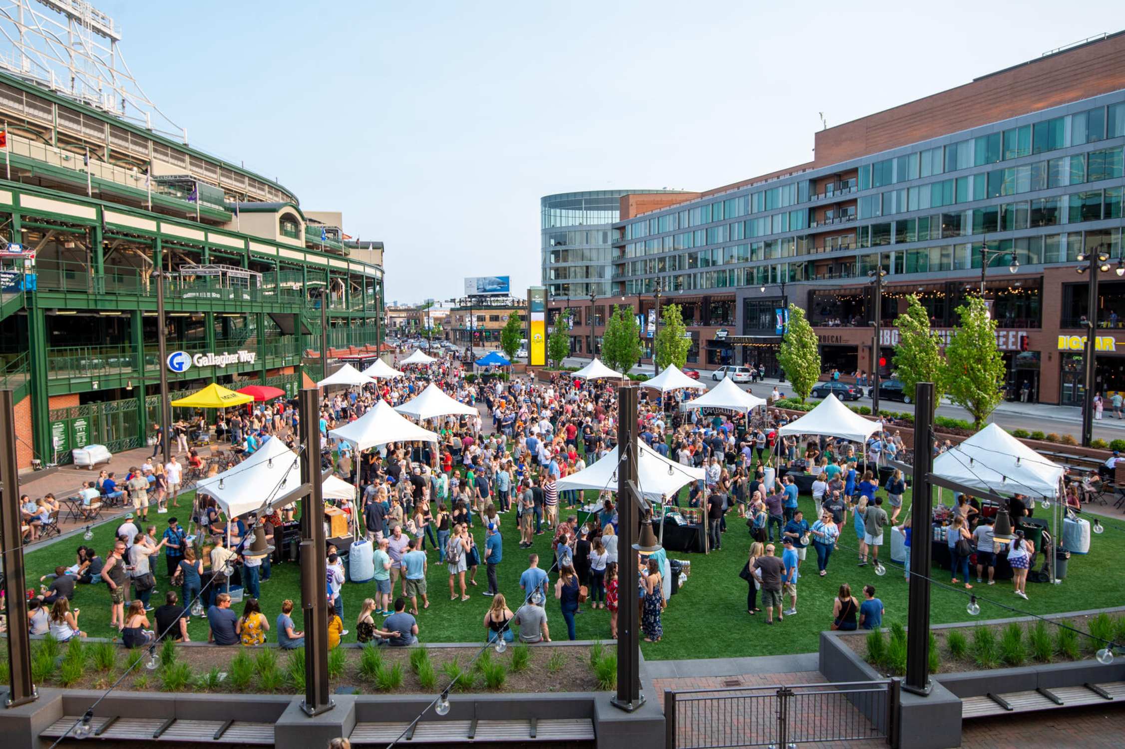Wrigleyville - Photo 1