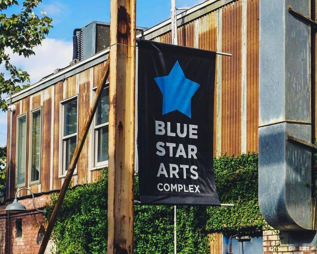 Blue Star - Photo 1