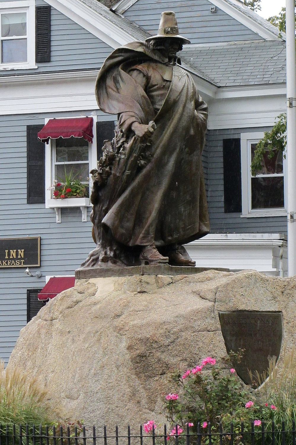 Roger Conant Statue - Photo 1
