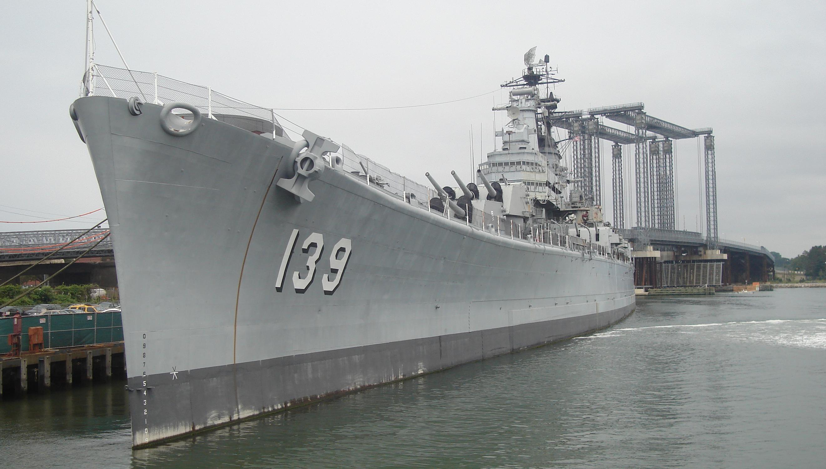 USS Salem & United States Naval Shipbuilding Museum - Photo 1