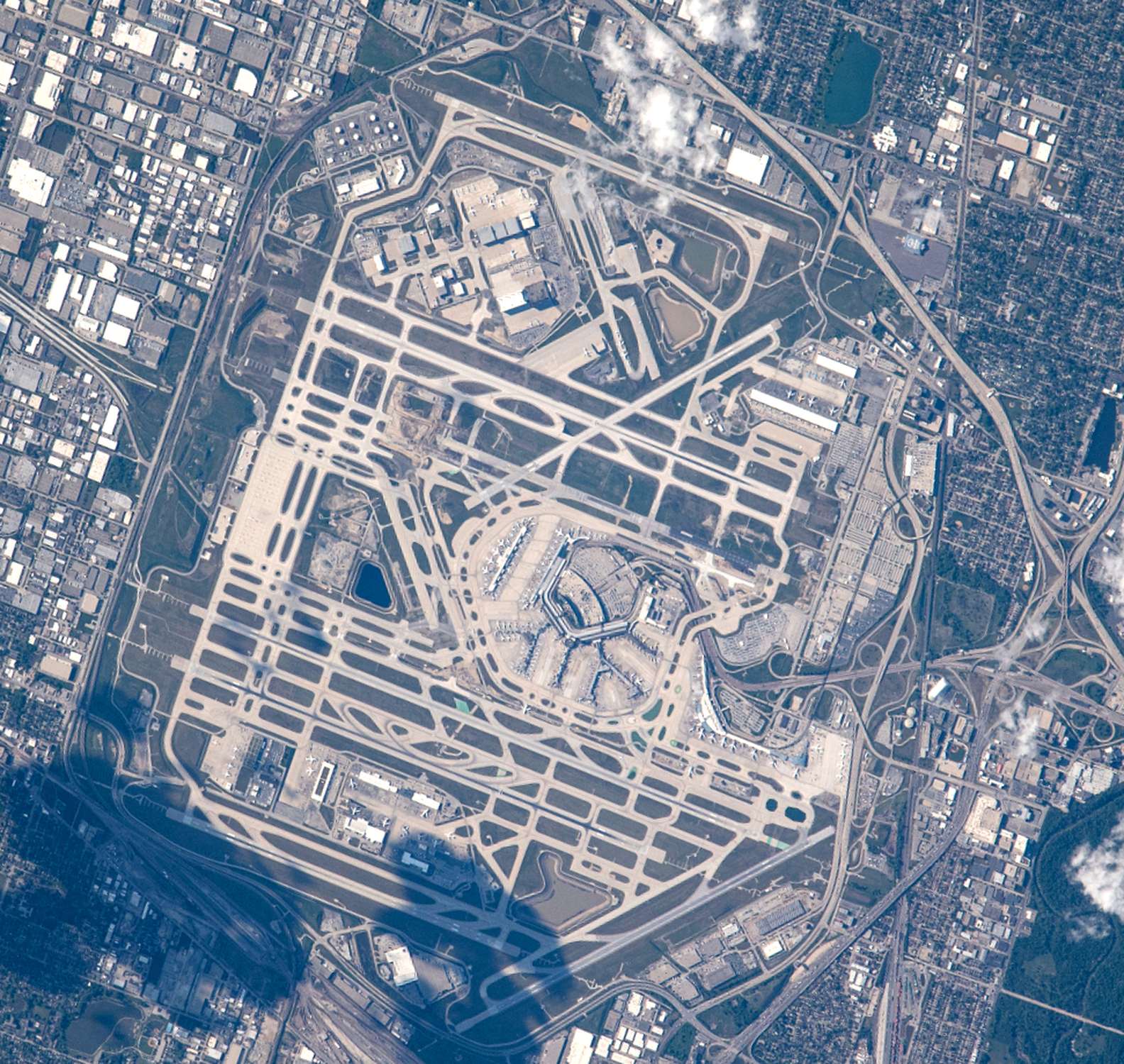 O'Hare - Photo 1