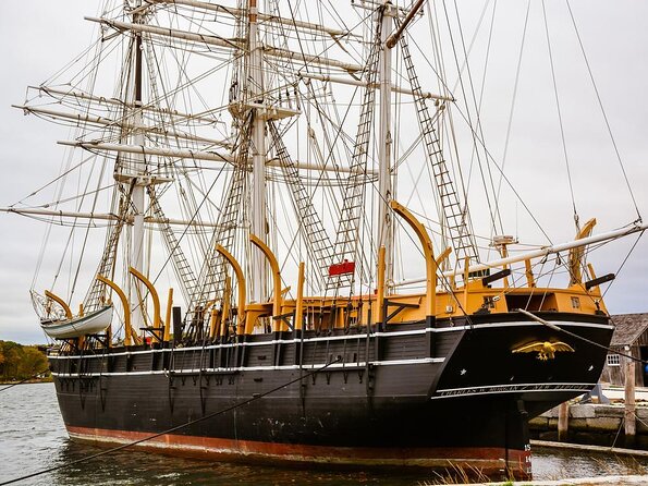 Whale Ship Charles W. Morgan - Photo 1