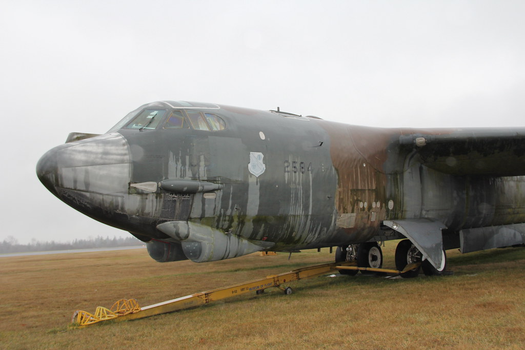 Boeing B-52G Stratofortress 59-2584 Midnight Express - Photo 1