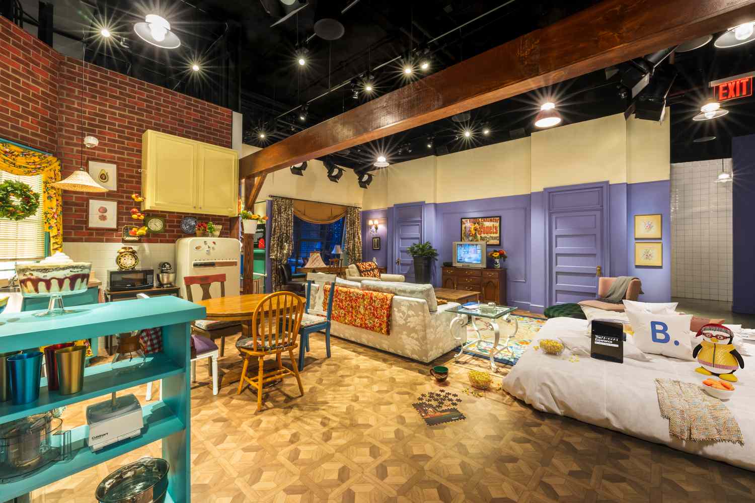 The Friends Experience - Photo 1