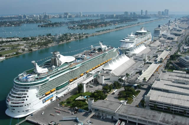 Royal Caribbean Port - Photo 1