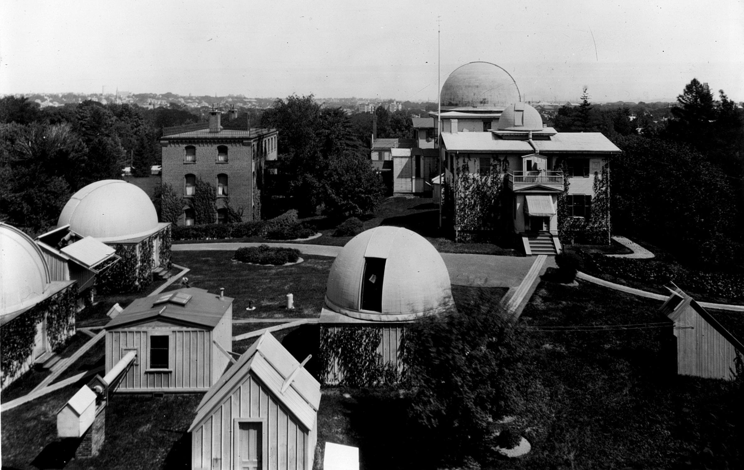 Harvard College Observatory - Photo 1
