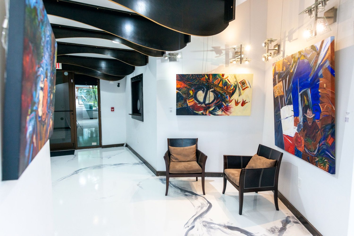 Zucot Gallery - Photo 1