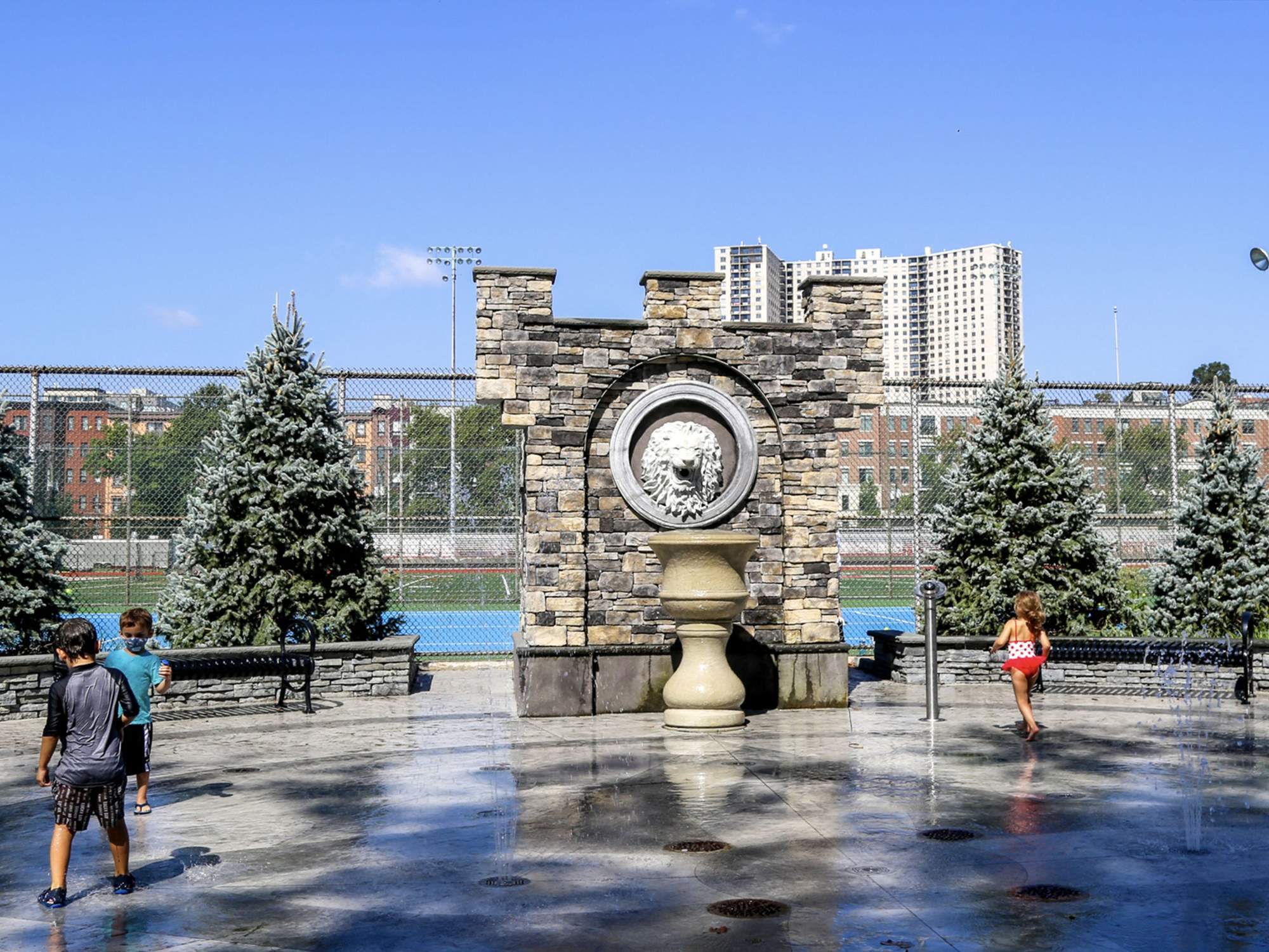 Columbus Park - Photo 1