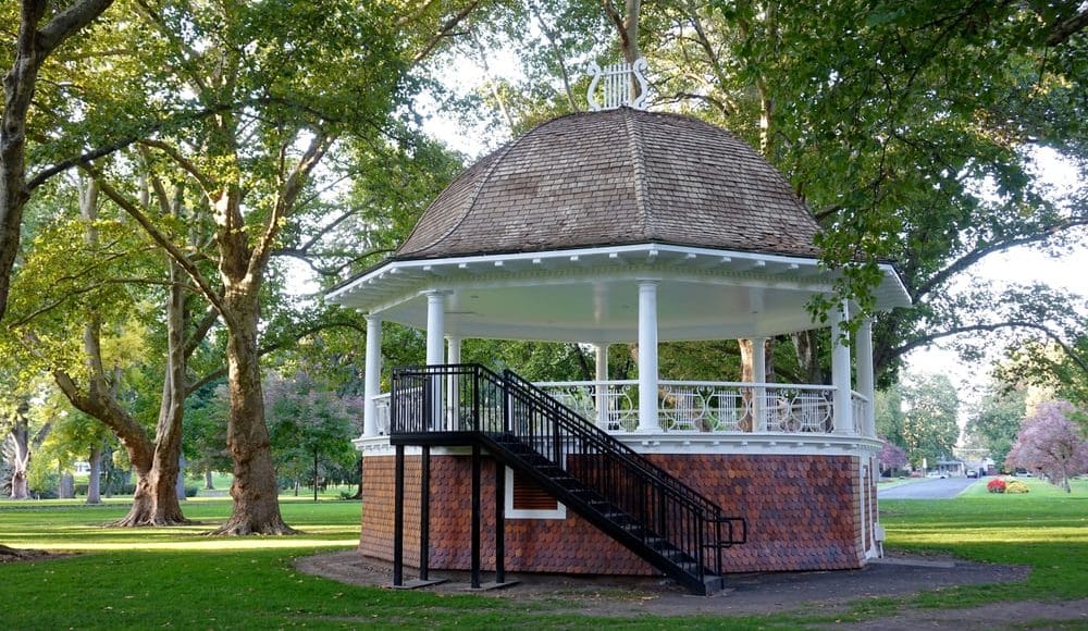 Pioneer Park - Photo 1