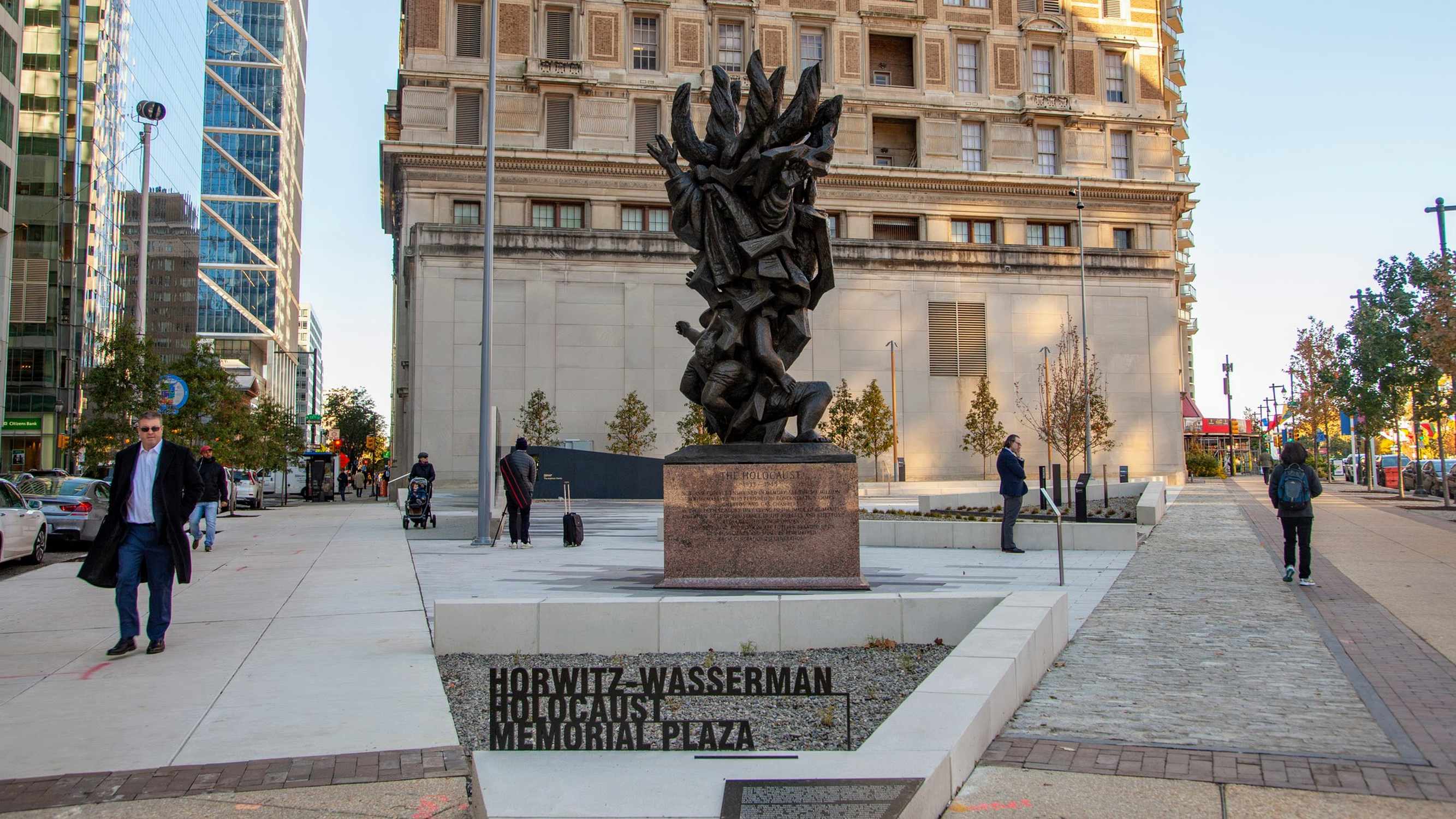 Monument Plaza - Photo 1