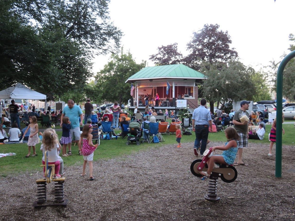 Colburn Park - Photo 1