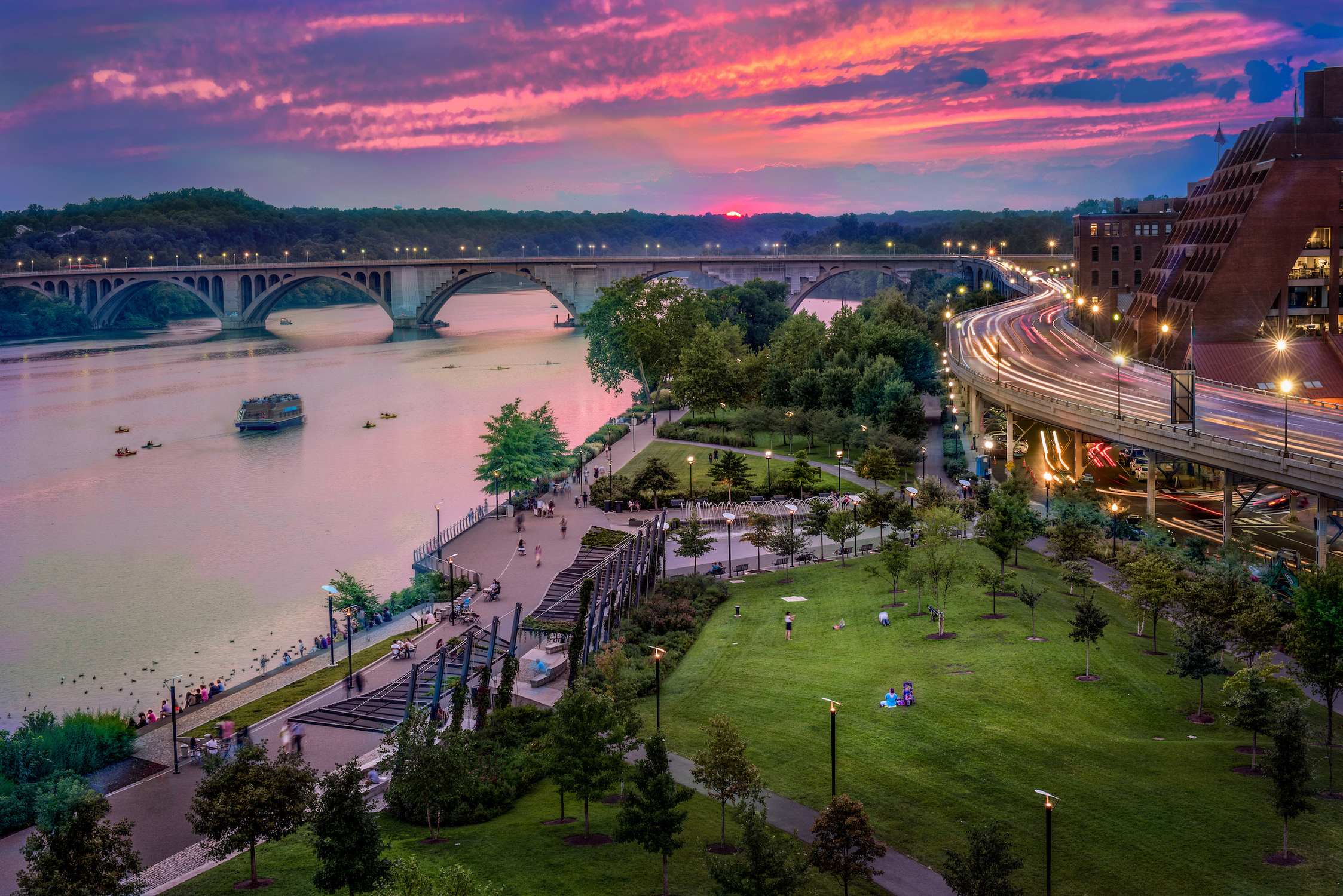 Georgetown Waterfront Park - Photo 1