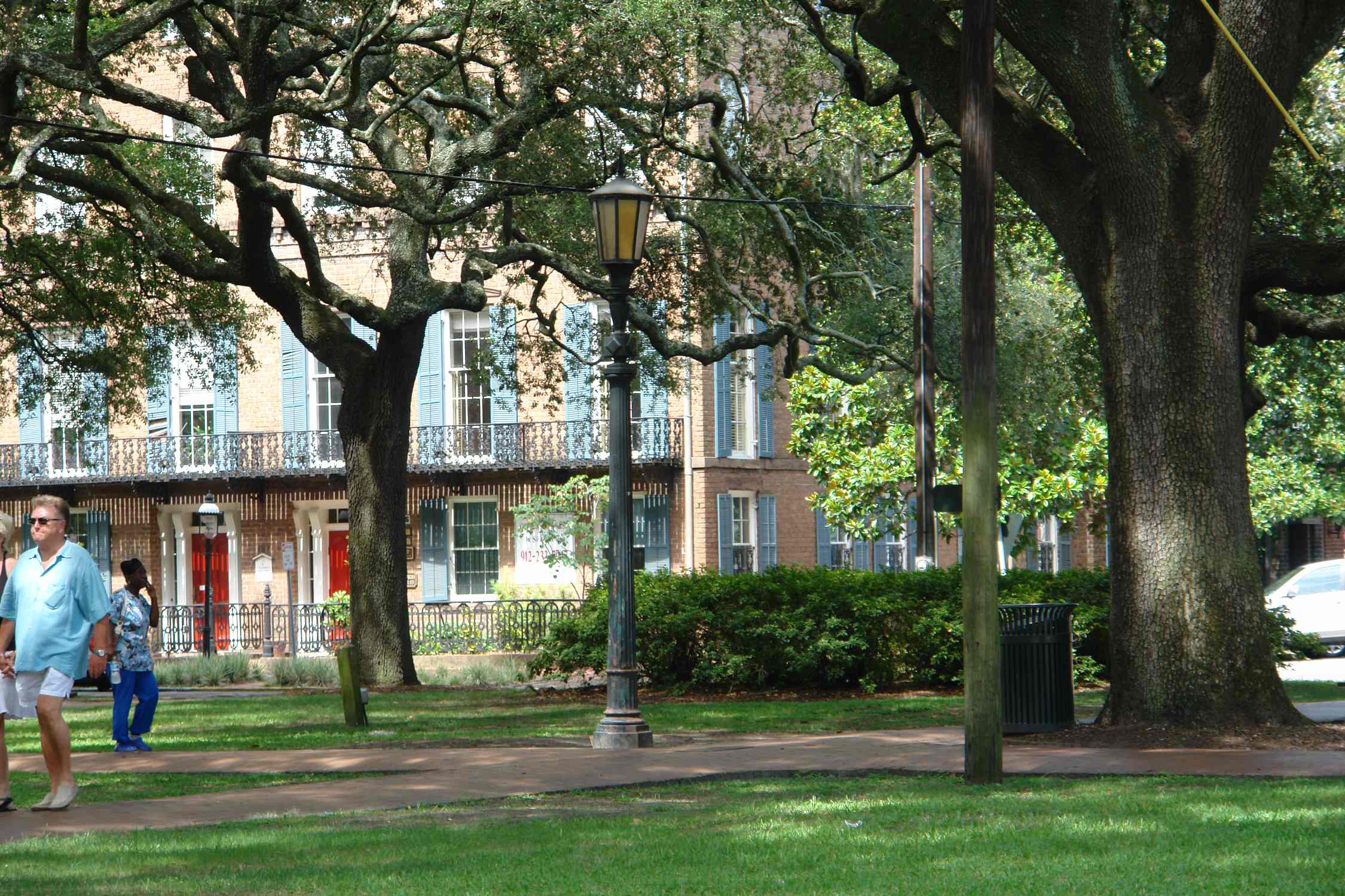 Oglethorpe Square - Photo 1