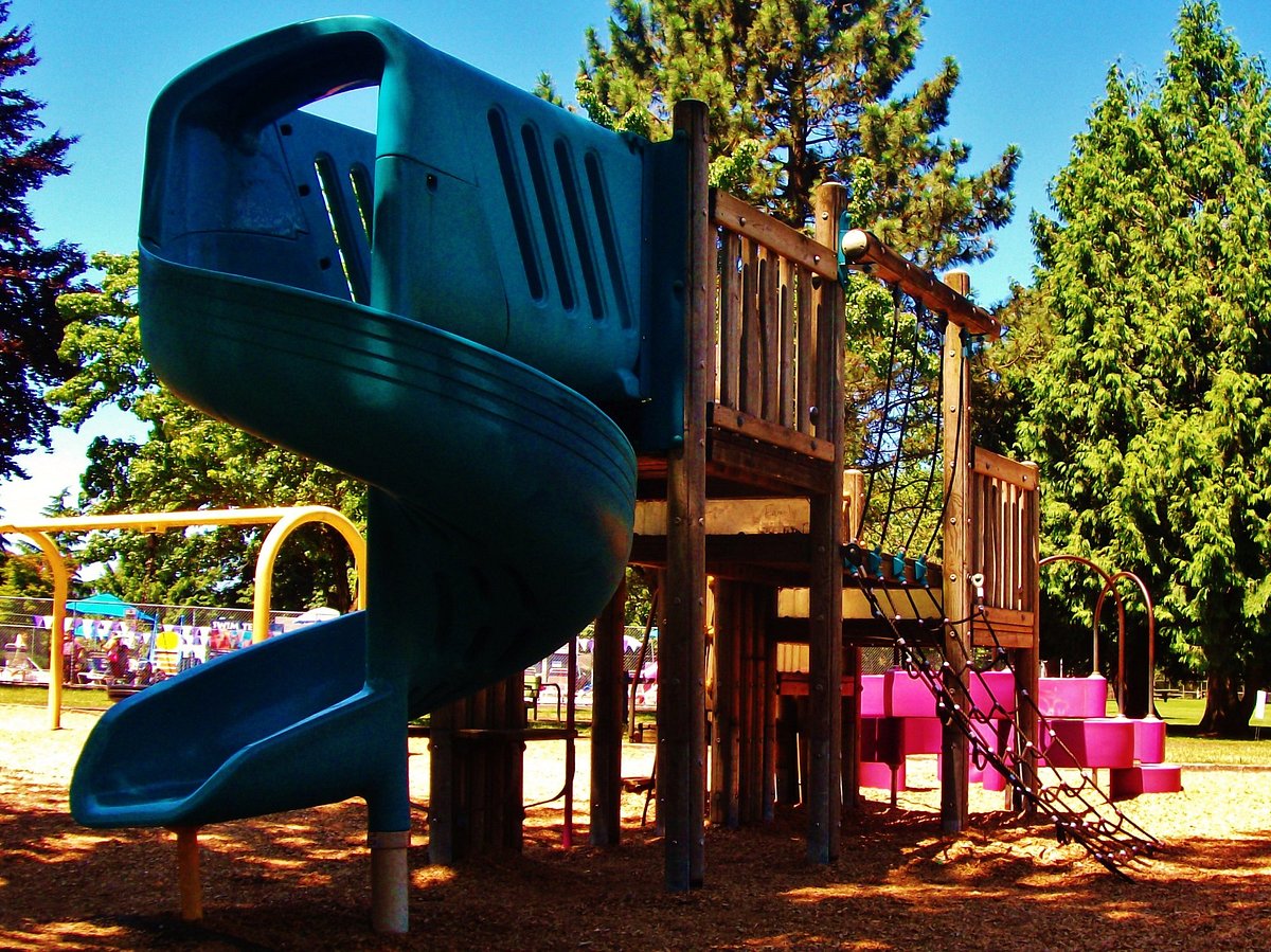 Montavilla Park - Photo 1
