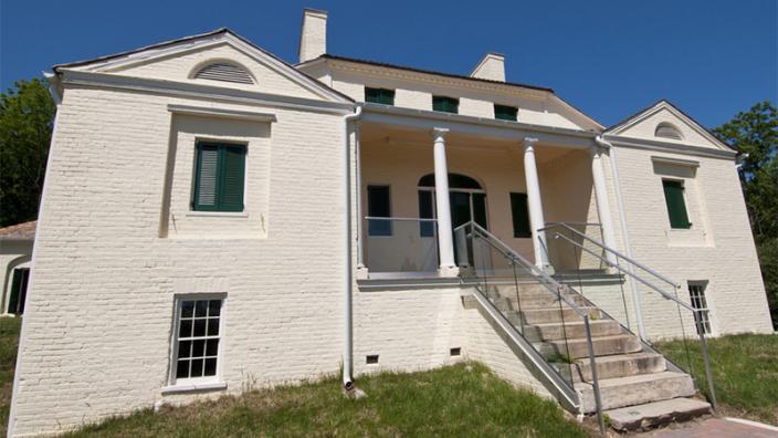 Historic Huntley Park - Photo 1