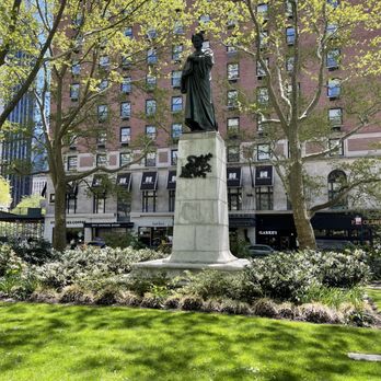Dante Park - Photo 1