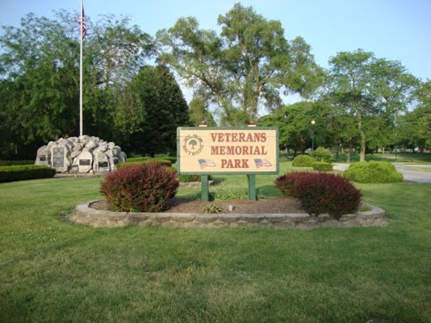 Veterans Park - Photo 1