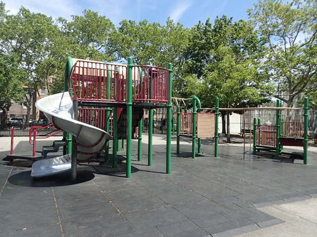 Jackie Robinson Playground - Photo 1