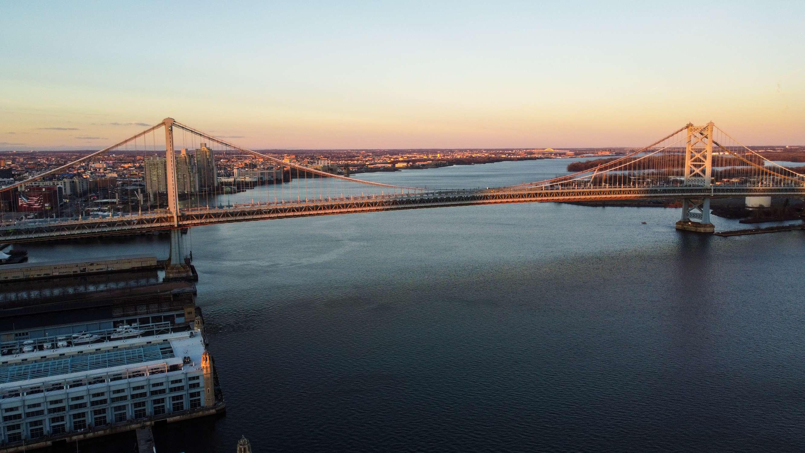 Benjamin Franklin Bridge Plaza - Photo 1