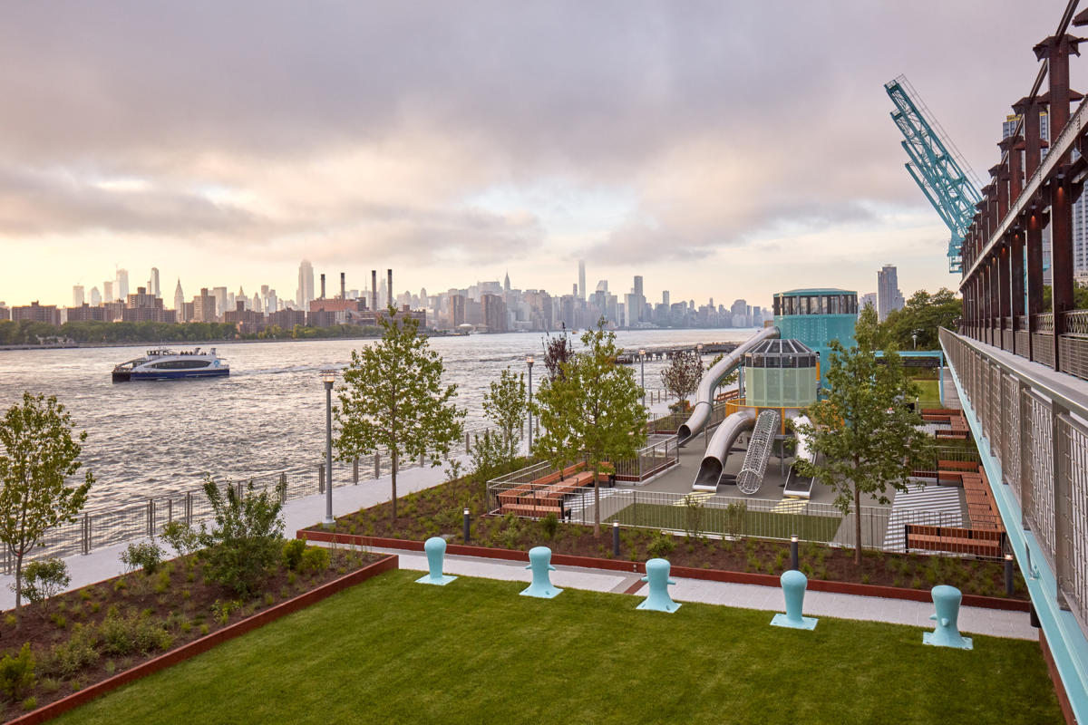 Domino Park - Photo 1