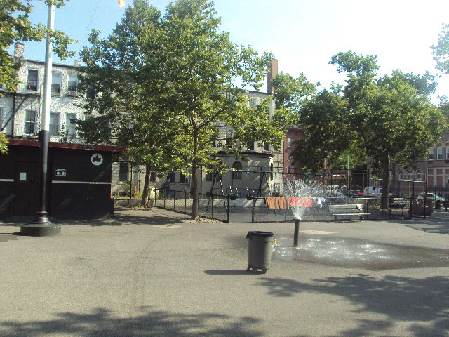 Willoughby Playground - Photo 1