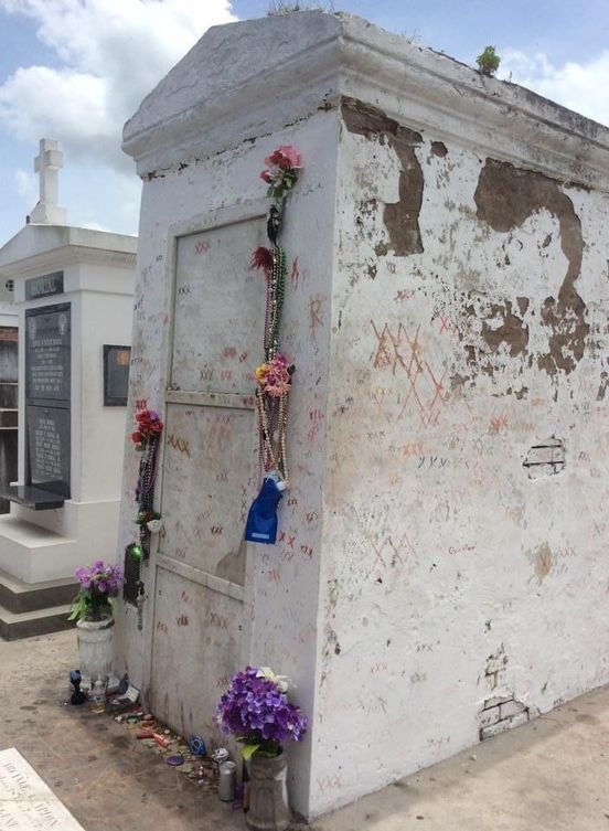 Marie Laveau's Tomb - Photo 1
