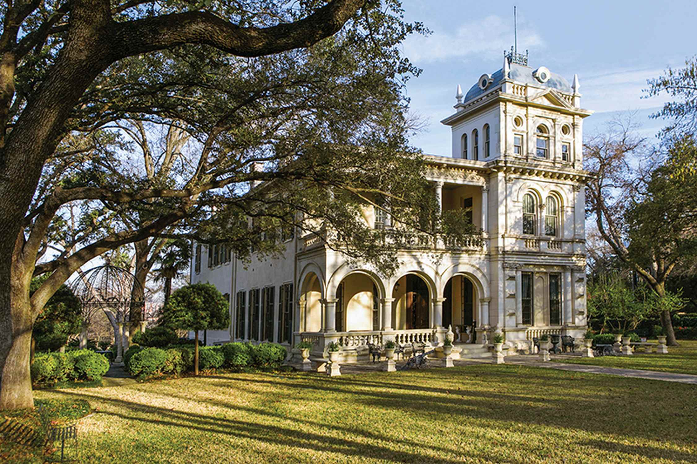 King William Historic District - Photo 1