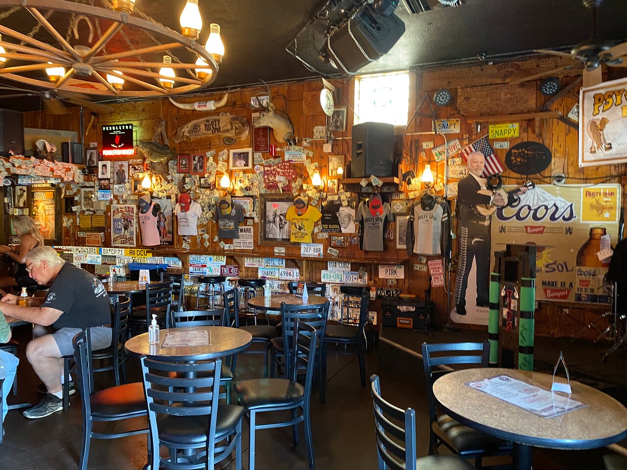 Rusty Spur Saloon - Photo 1
