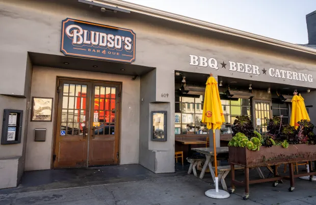 Bludso's BBQ - La Brea - Photo 1