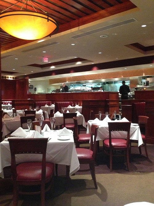 Fleming's Prime Steakhouse & Wine Bar - Photo 1