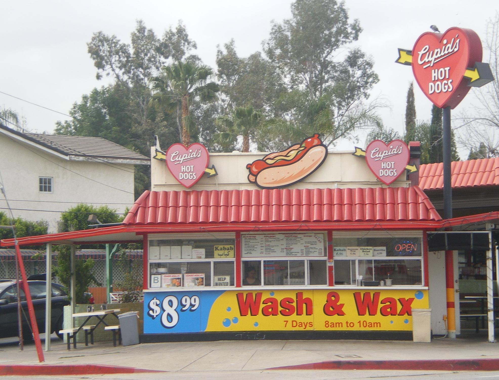 Cupid's Hot Dogs - Photo 1