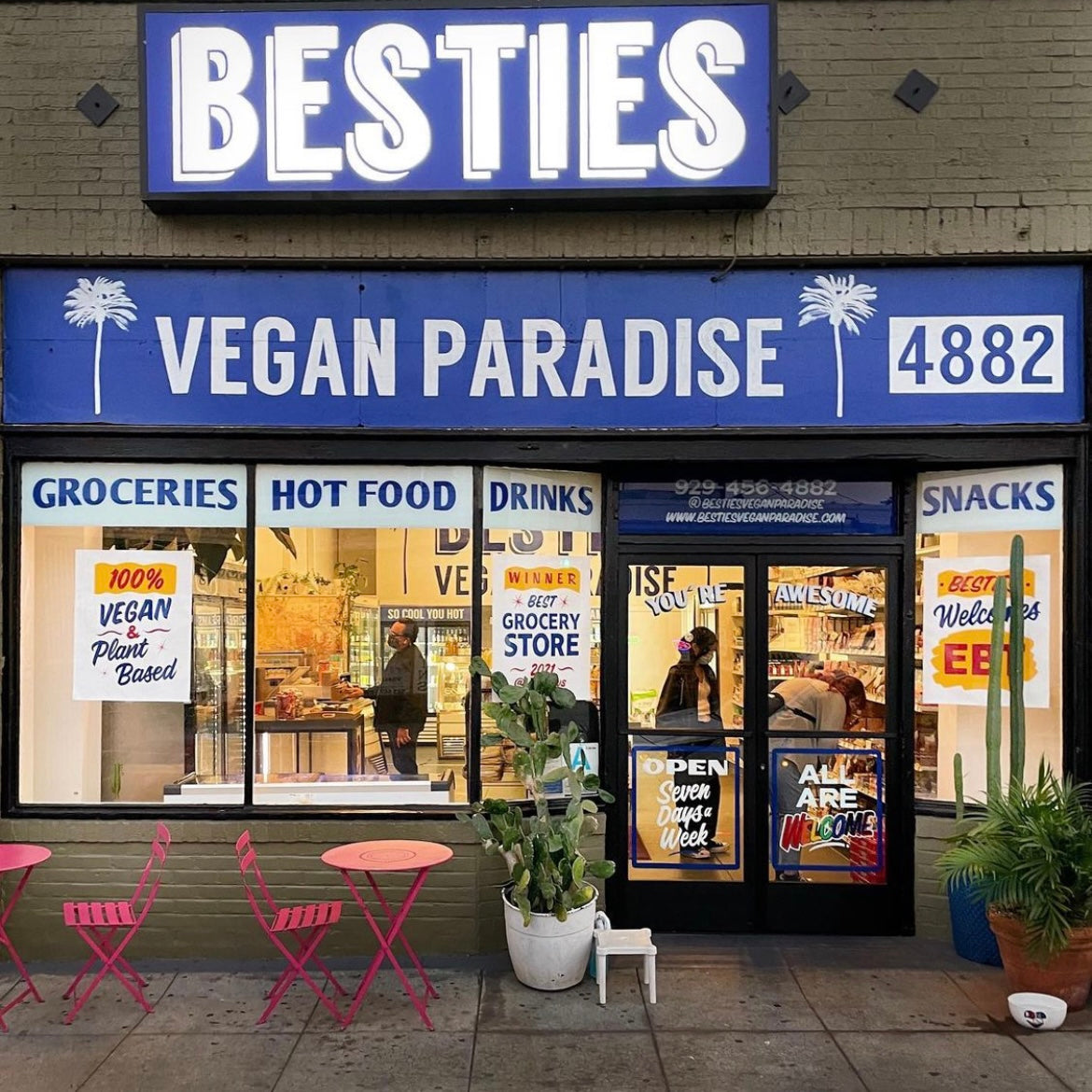 Besties Vegan Paradise - Photo 1
