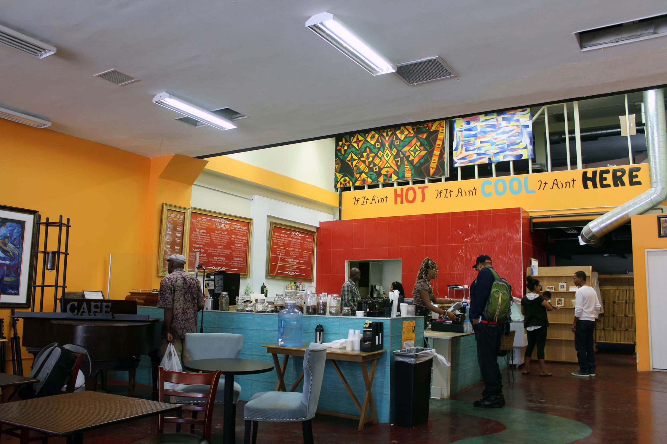 Hot & Cool Cafe - Photo 1