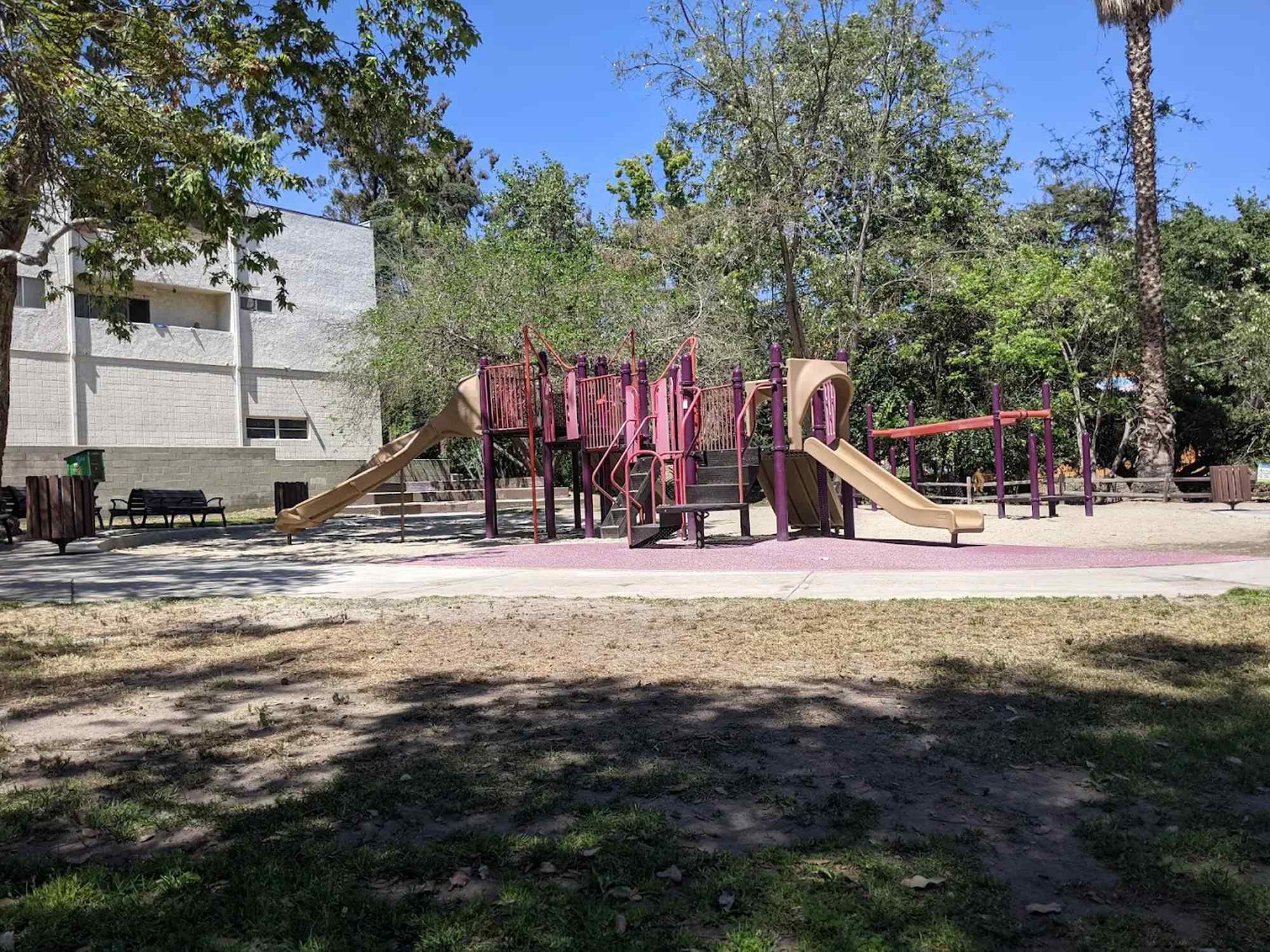 Story Park - Photo 1