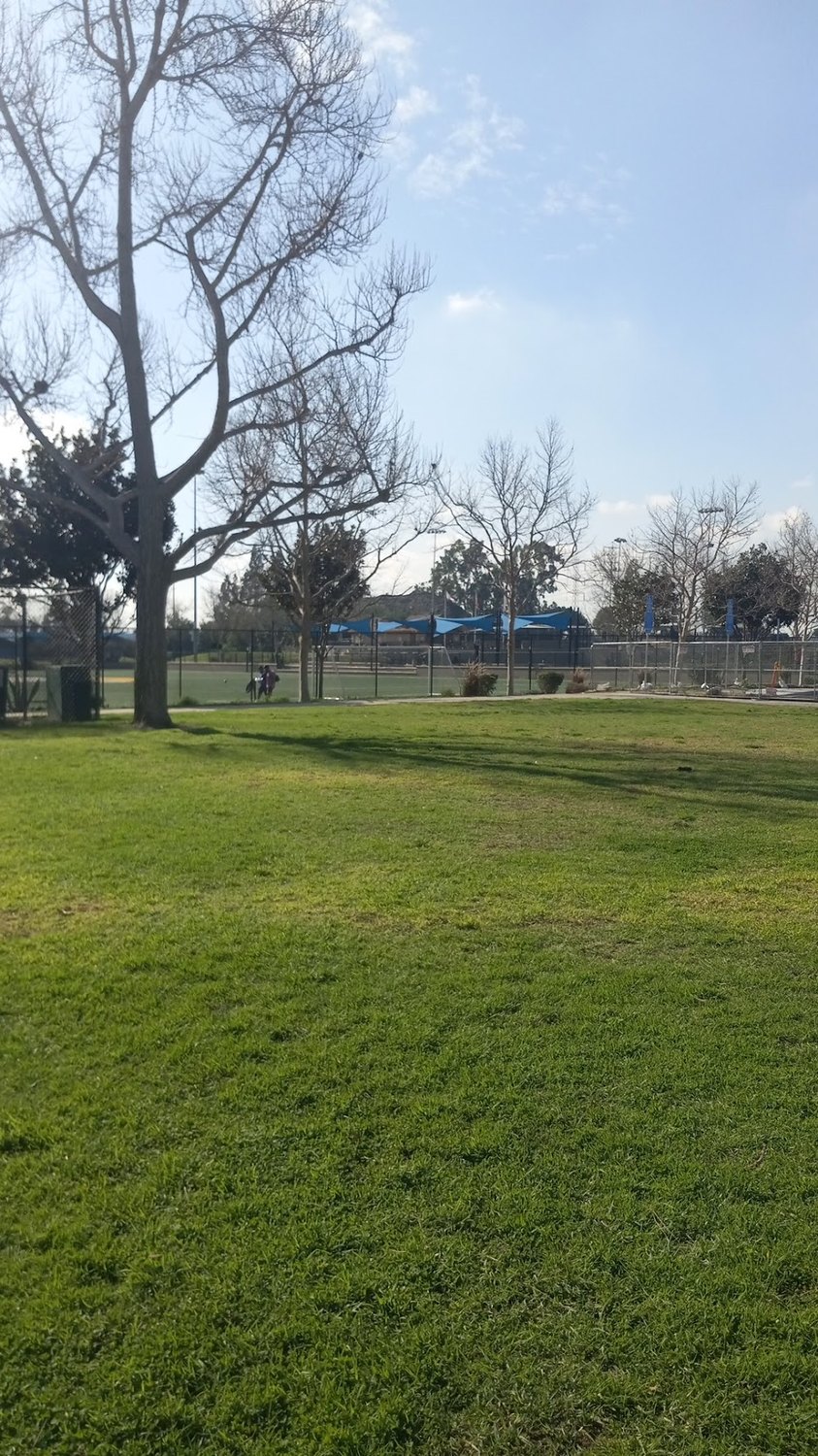Bell Gardens Sports Center - Photo 1