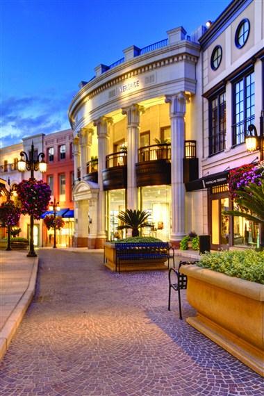 Two Rodeo Drive - Photo 1