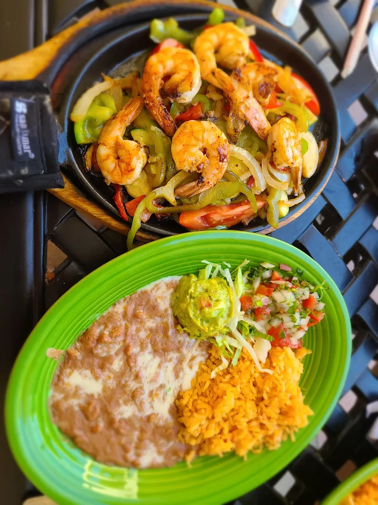Las Rocas Bar & Grill - Photo 1
