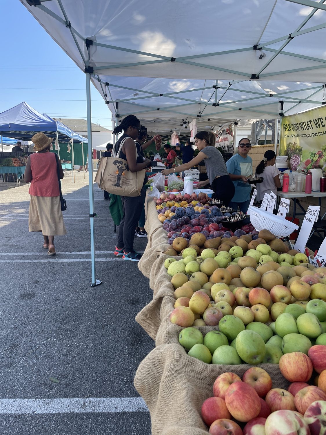 Crenshaw Farmers' Market - Photo 1