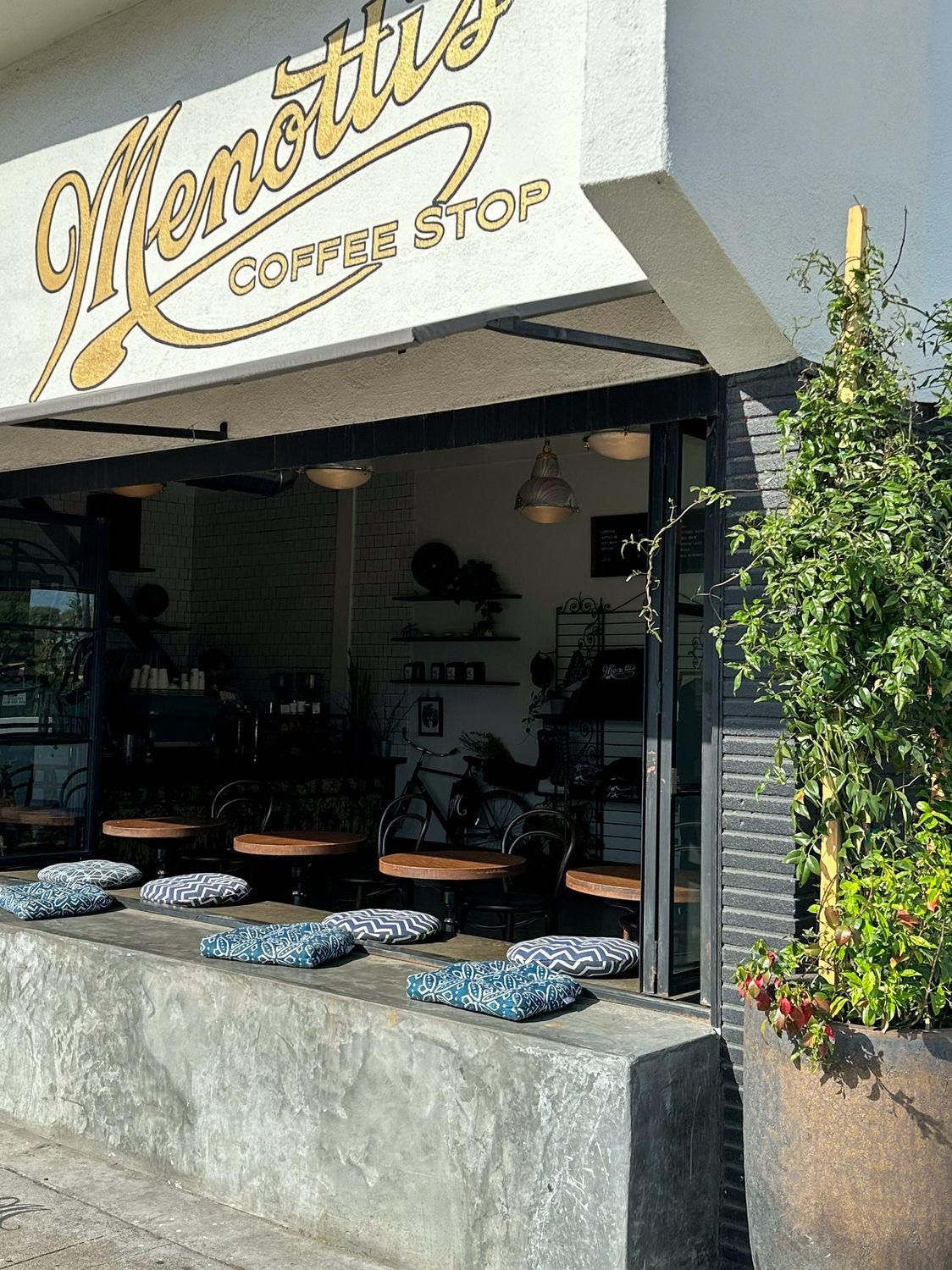 Menotti’s Coffee Stop - Photo 1