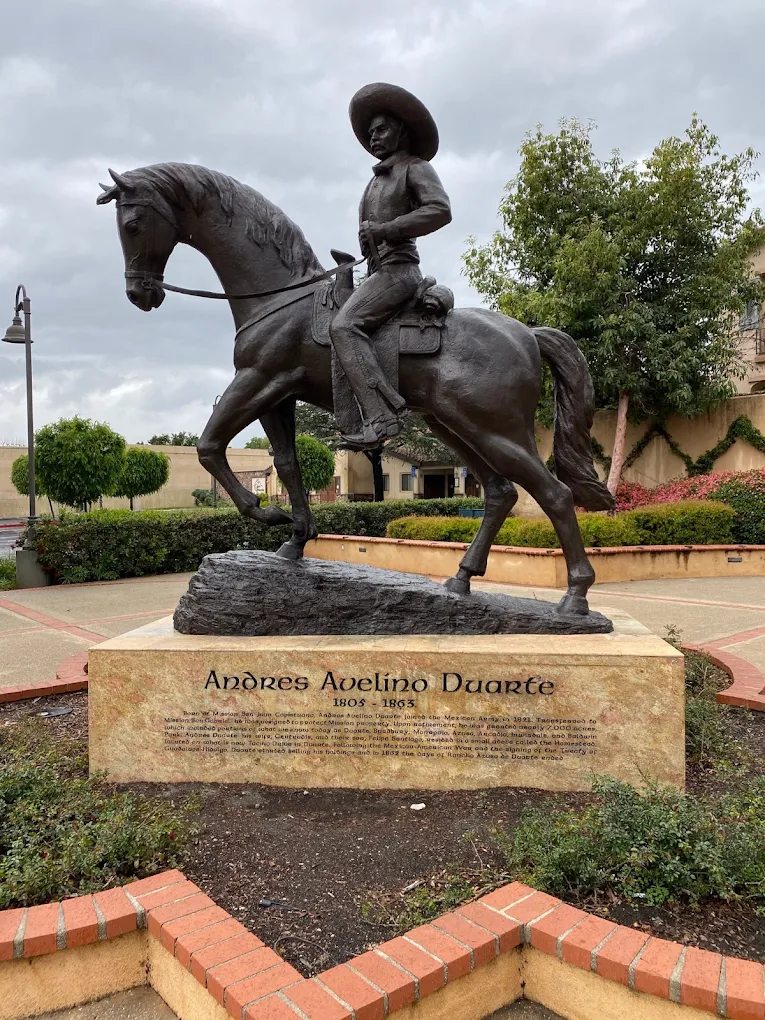 Andres Duarte Statue & Park - Photo 1