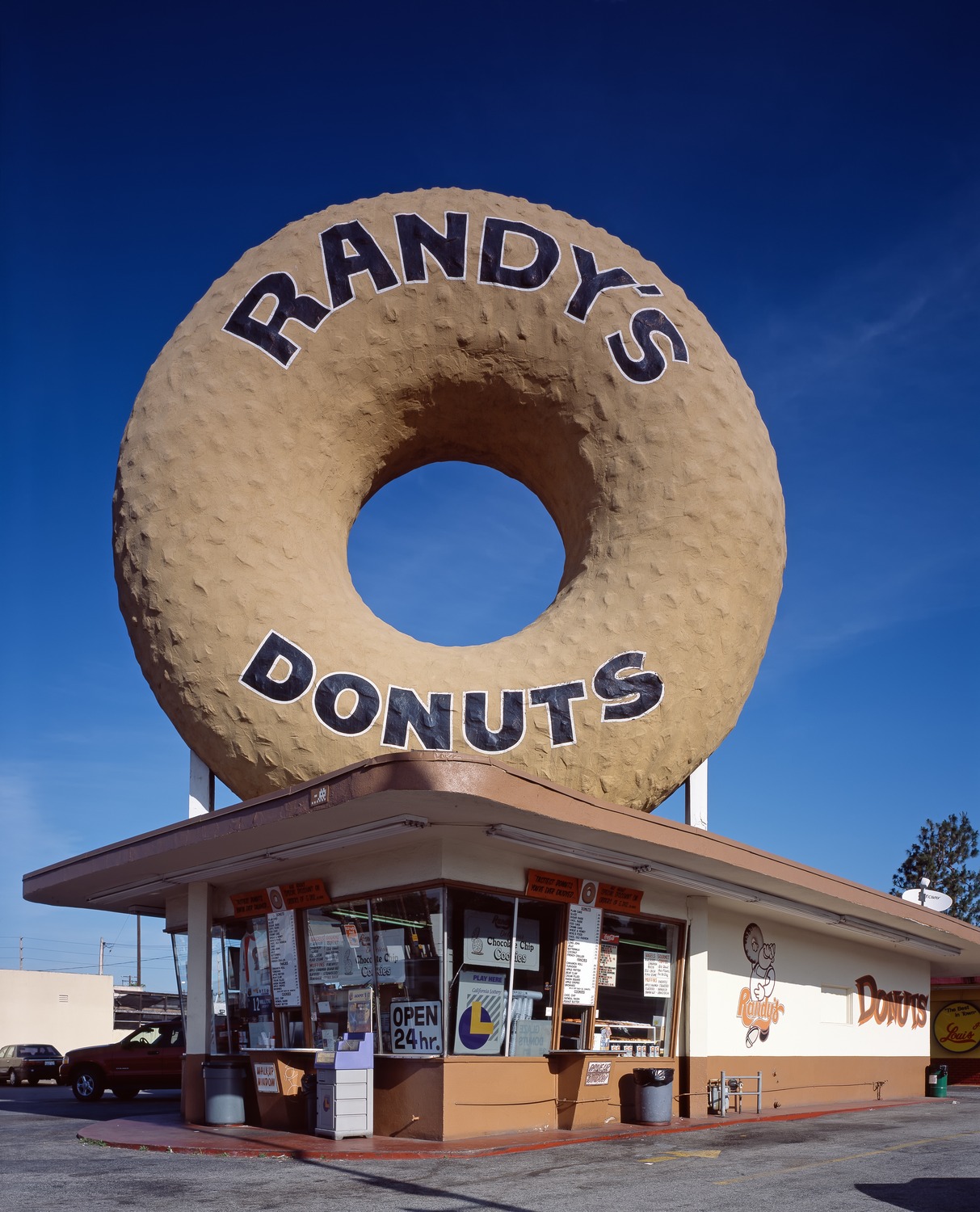 Randy's Donuts - Photo 1