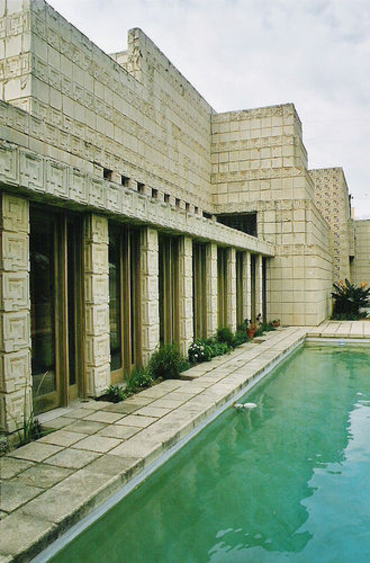 Ennis House - Photo 1