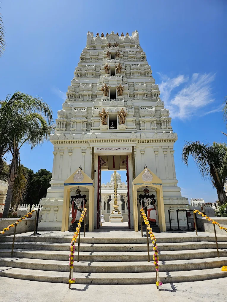 Malibu Hindu Temple - Photo 1